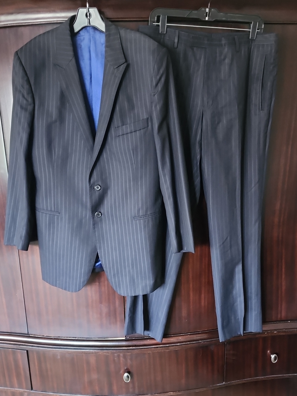 Emanuel Ungaro Men’s Black/Navy Pinstripe Two-Piece Suit